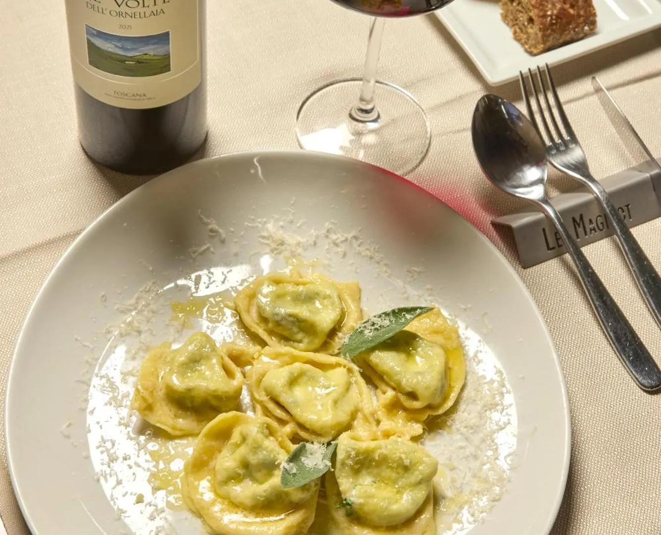 Le Maginot Relais Bed & Breakfast Castelvetro Piacentino Italy