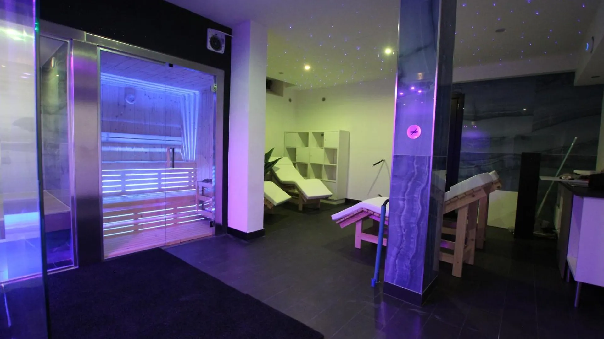 Le Maginot Relais Bed & Breakfast Castelvetro Piacentino 0*,  Italy